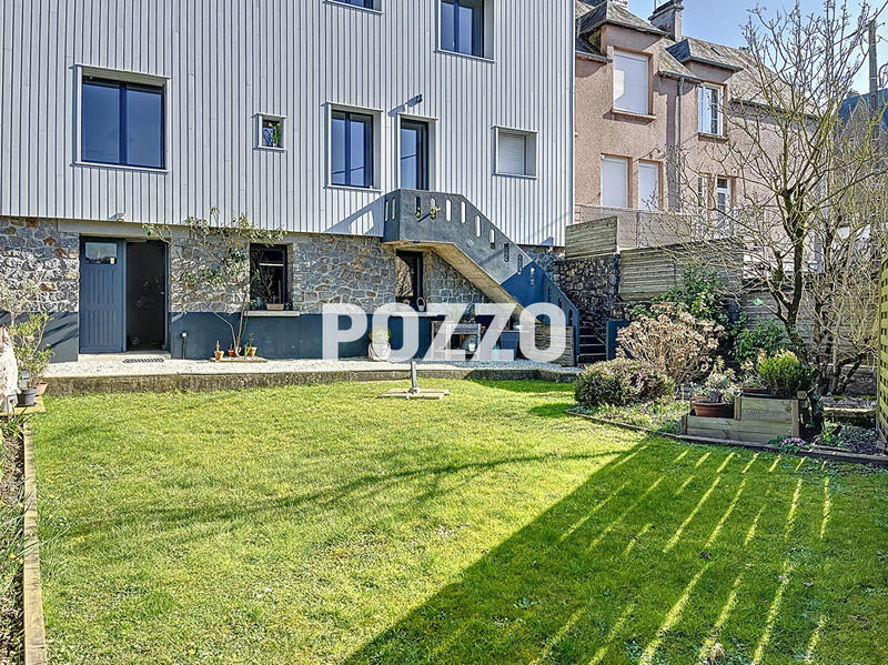 Maison - 150 m² - 8 pièces