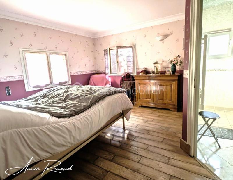 Demeure - 299 m² - 10 pièces