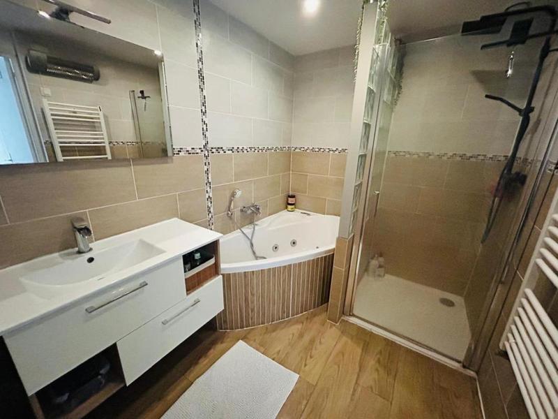 Maison - 178 m² - 8 pièces