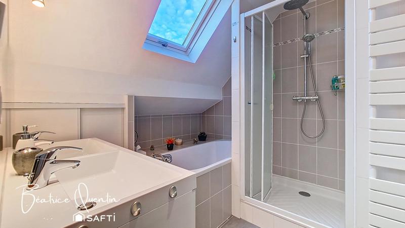 Maison - 135 m² - 6 pièces