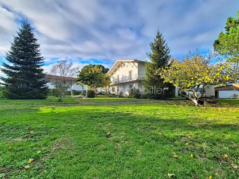 Maison - 170 m² - 7 pièces