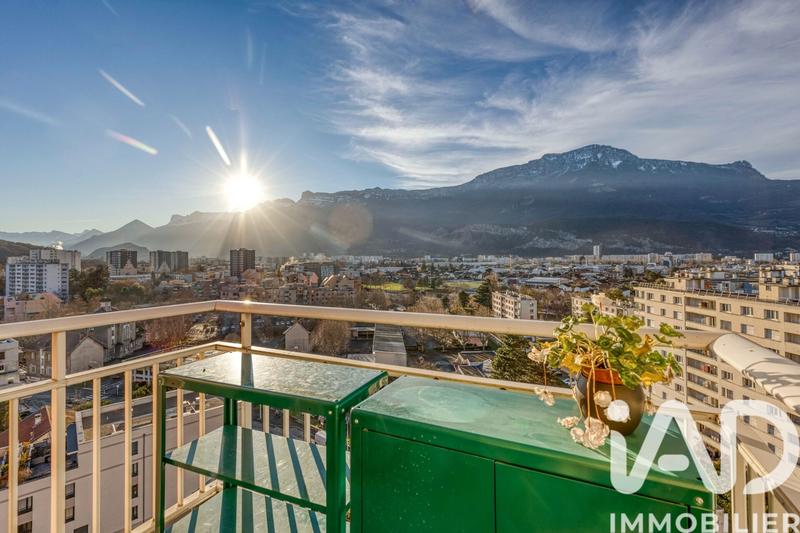 Appartement - 84 m² - 4 pièces