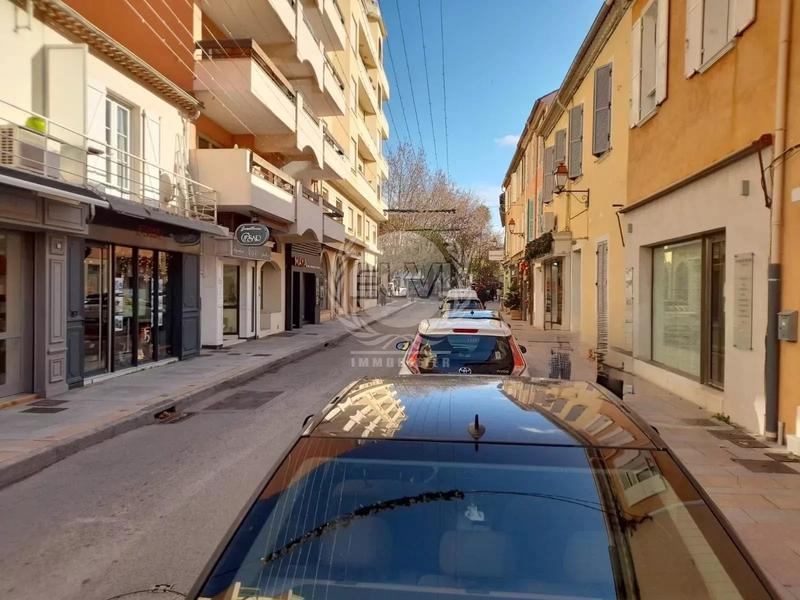 Local commercial - 47 m² - 3 pièces