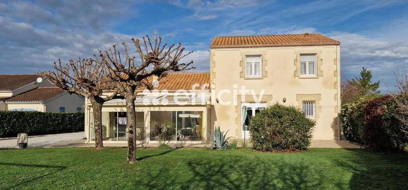 Pavillon - 160 m² - 6 pièces