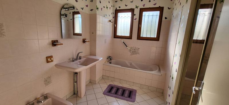 Maison - 211 m² - 6 pièces