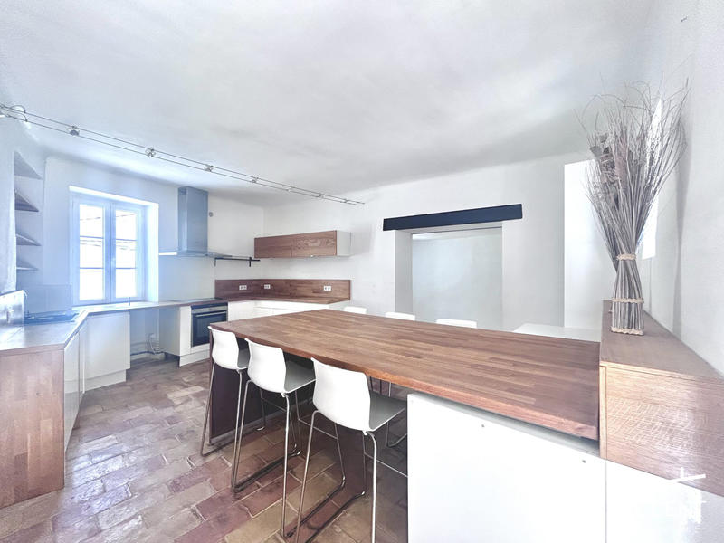 Maison - 188 m² - 5 pièces