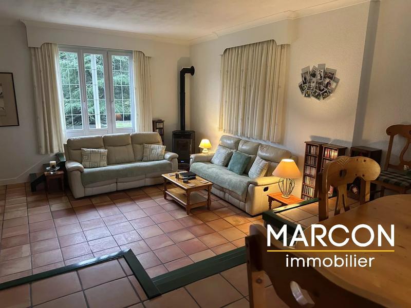 Propriété - 174 m² - 11 pièces