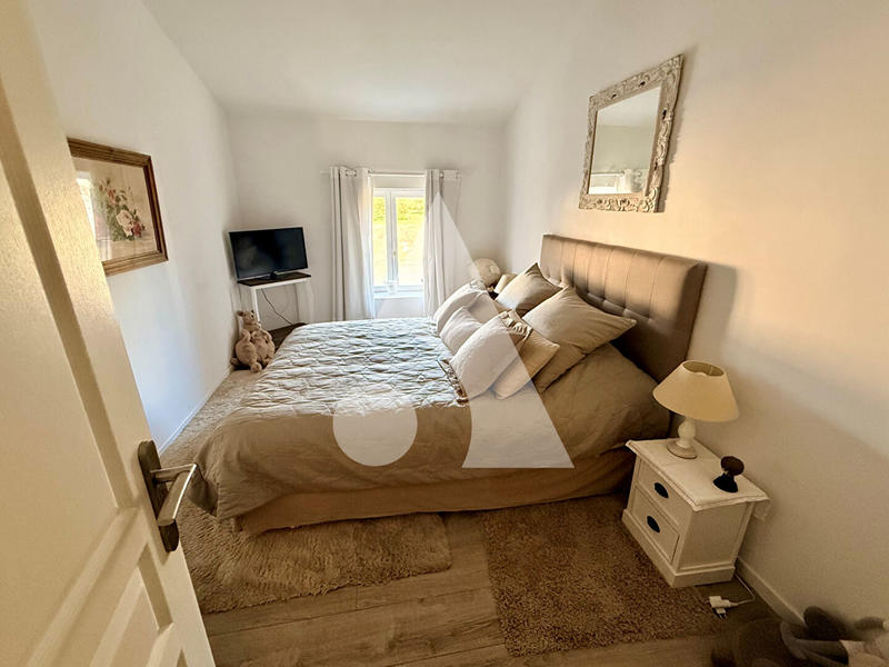 Maison - 320 m² - 8 pièces