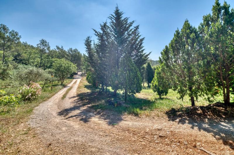 Bastide - 430 m² - 7 pièces