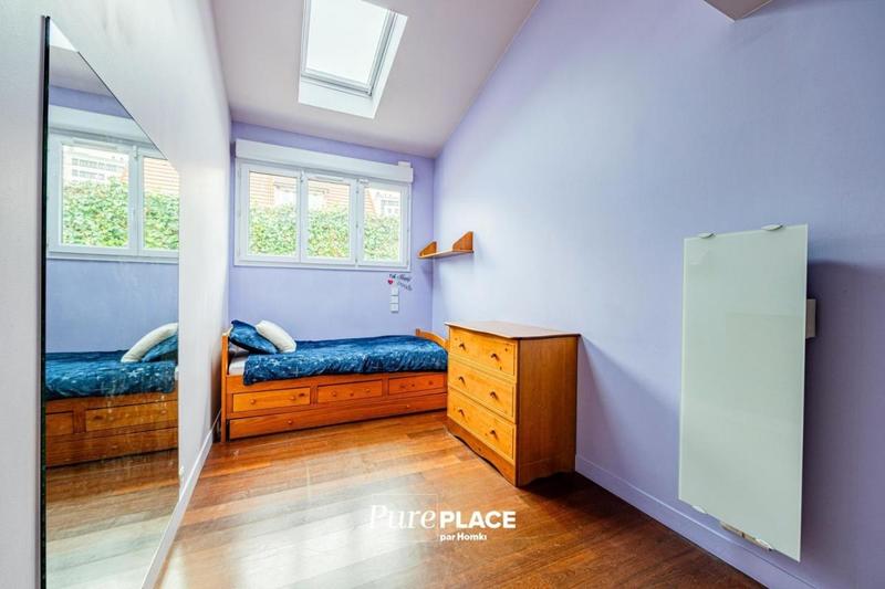 Maison - 225 m² - 6 pièces