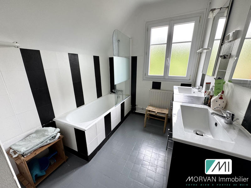 Maison - 127 m² - 7 pièces