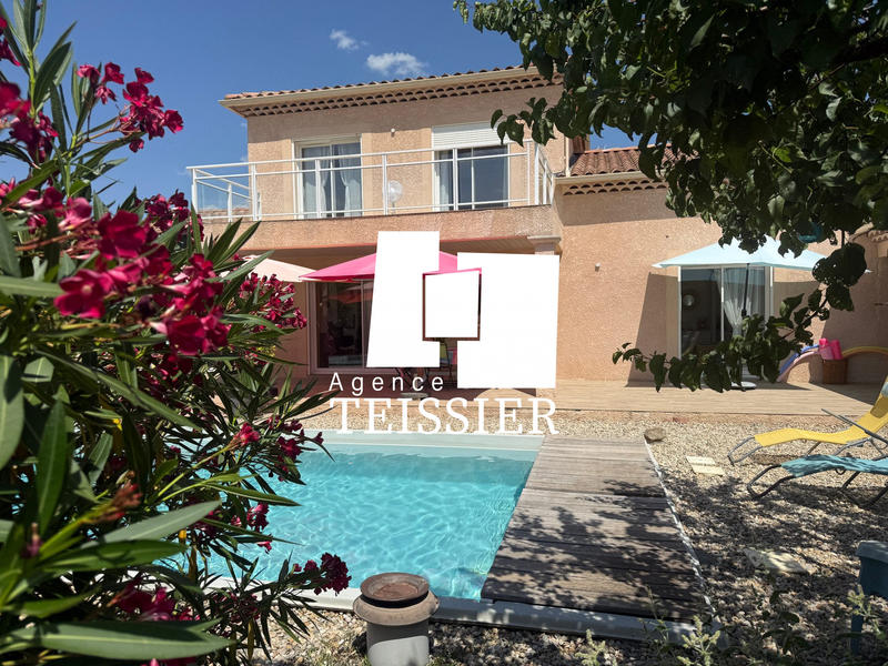 Villa - 151 m² - 6 pièces