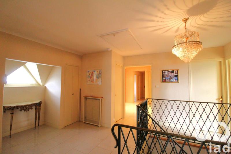 Maison de maîtres - 262 m² - 9 pièces