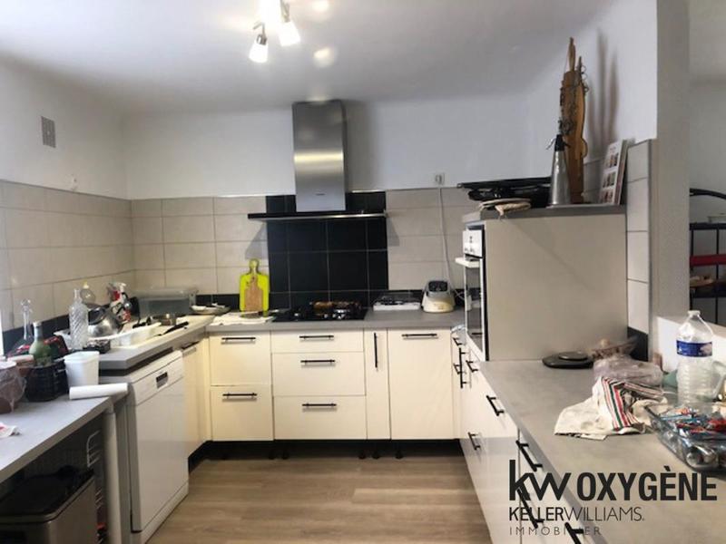 Maison - 221 m² - 9 pièces