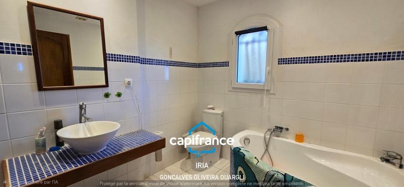 Propriété - 190 m² - 6 pièces