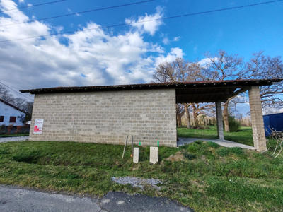 Grange - 130 m² - 1 pièce