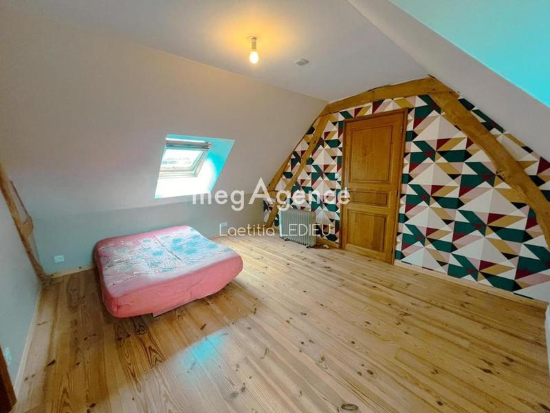 Maison - 196 m² - 16 pièces