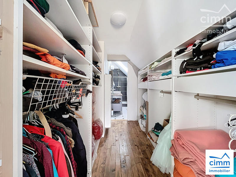 Maison traditionnelle - 145 m² - 6 pièces