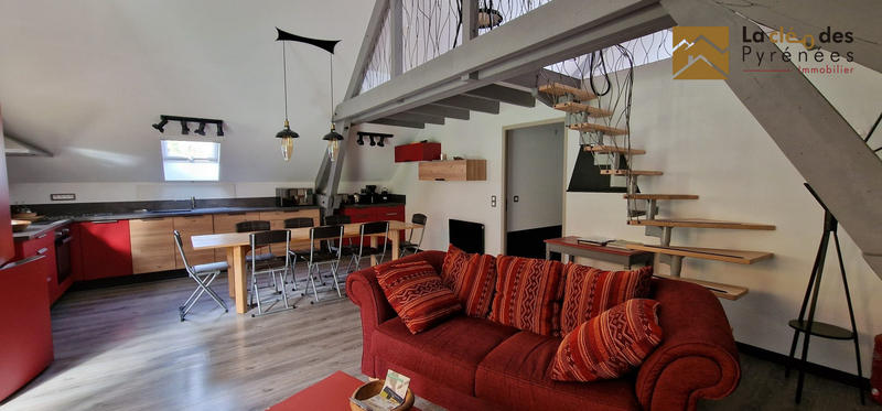 Maison ancienne - 362 m² - 15 pièces