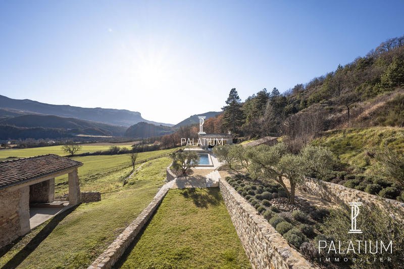 Mas - 243 m² - 6 pièces