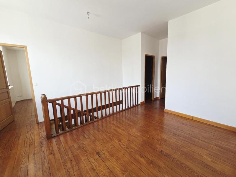 Propriété - 261 m² - 7 pièces