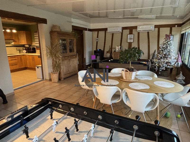 Maison - 204 m² - 7 pièces