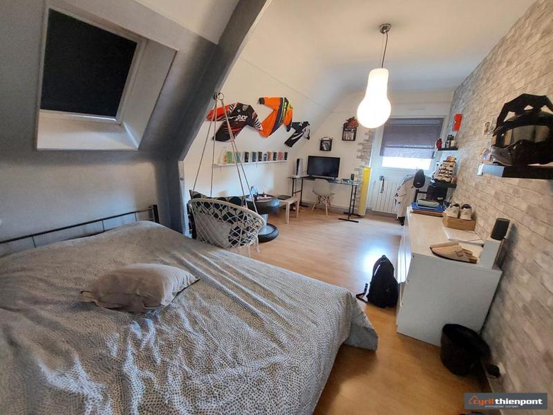 Pavillon - 144 m² - 7 pièces