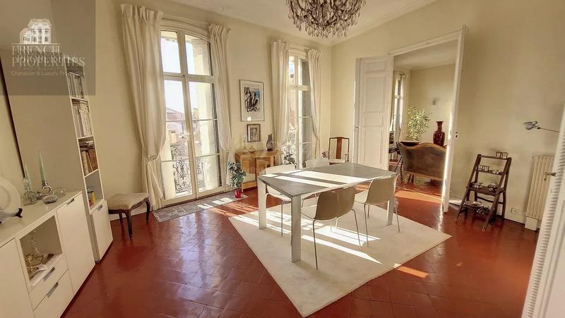 Appartement - 155 m² - 4 pièces
