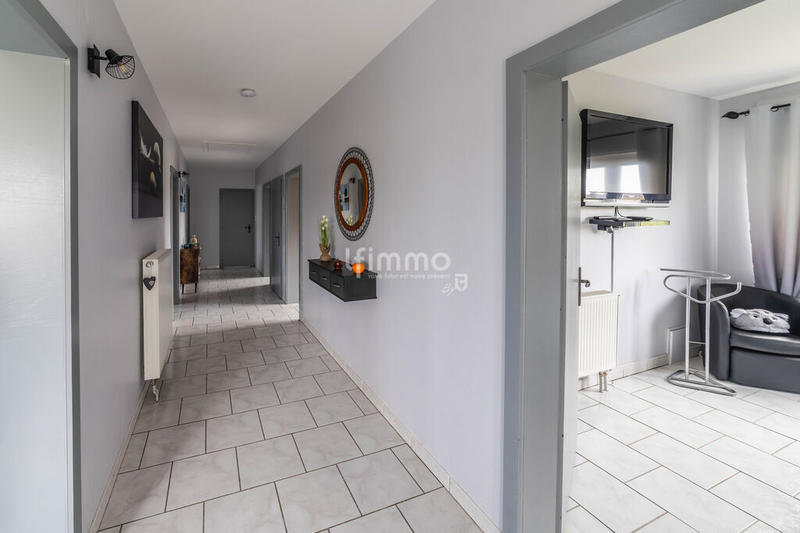 Maison - 99 m² - 5 pièces
