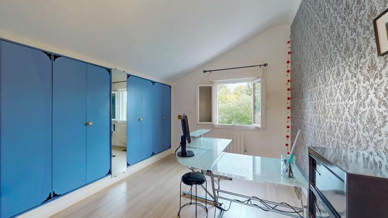 Maison - 182 m² - 8 pièces