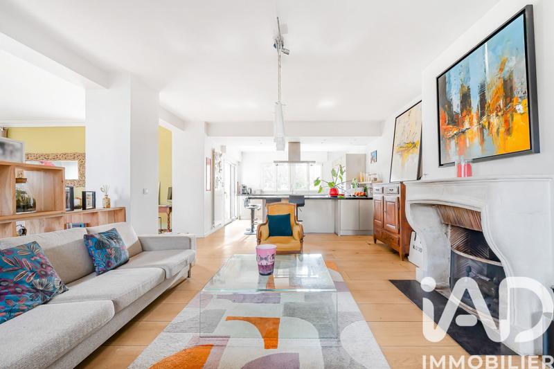 Maison - 213 m² - 8 pièces