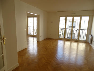 Appartement - 85 m² - 3 pièces