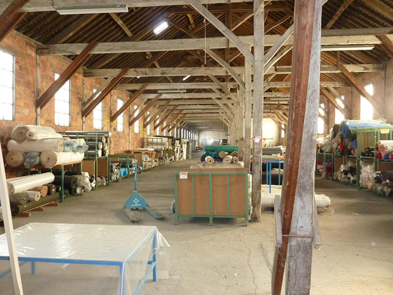 Local commercial - 2 715 m² - 8 pièces