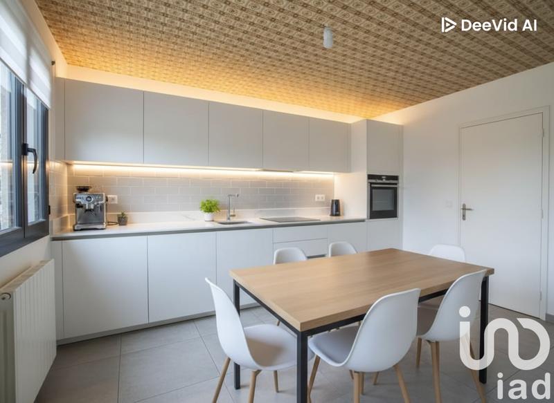 Maison - 230 m² - 8 pièces