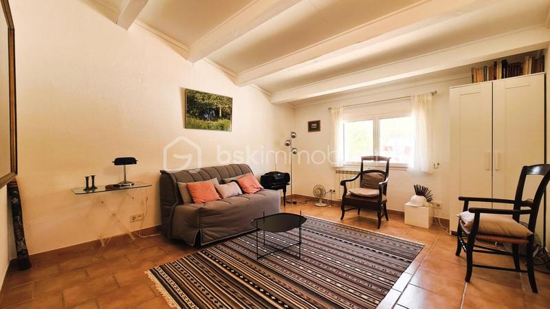 Demeure - 299 m² - 9 pièces