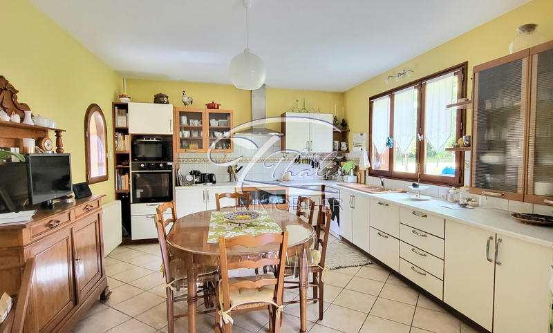 Maison ancienne - 290 m² - 8 pièces