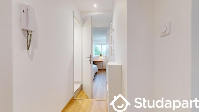 Chambre - 11 m² - 1 pièce