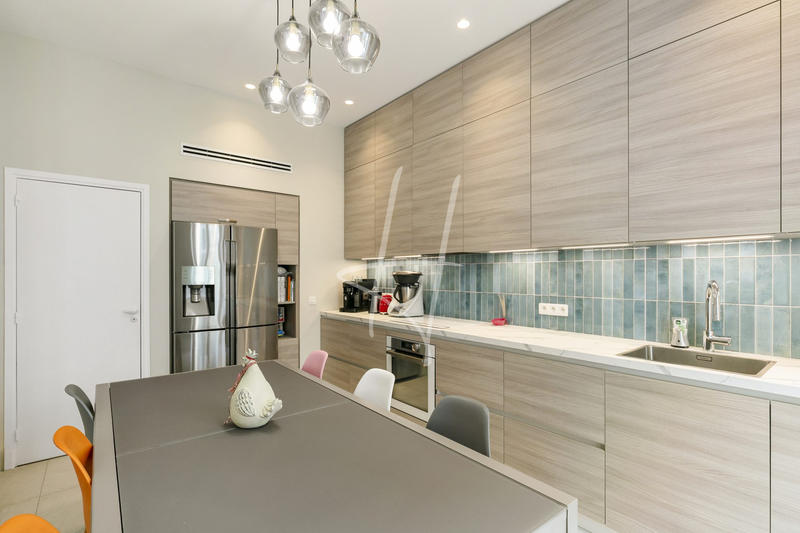 Appartement - 87 m² - 4 pièces