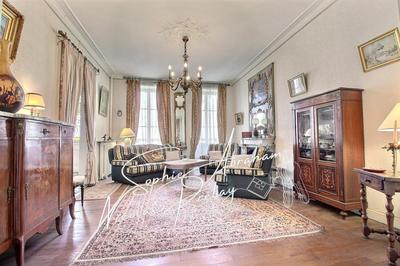 Maison - 200 m² - 7 pièces