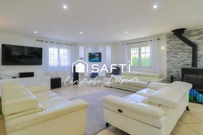 Maison - 220 m² - 7 pièces