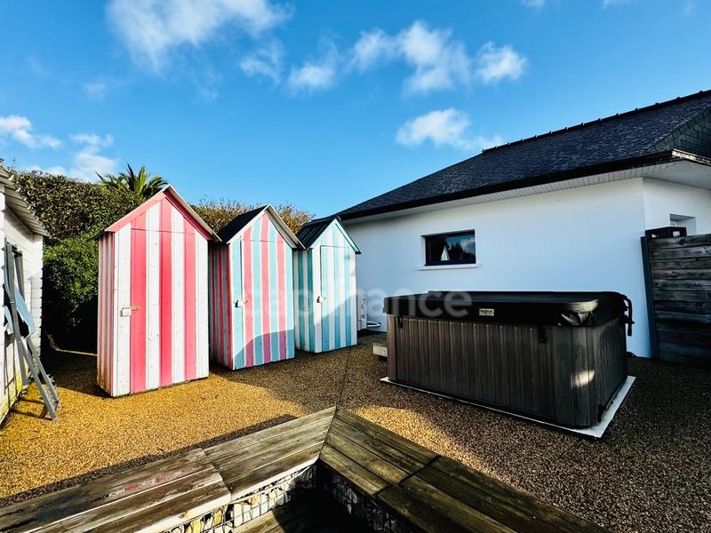 Maison - 170 m² - 9 pièces