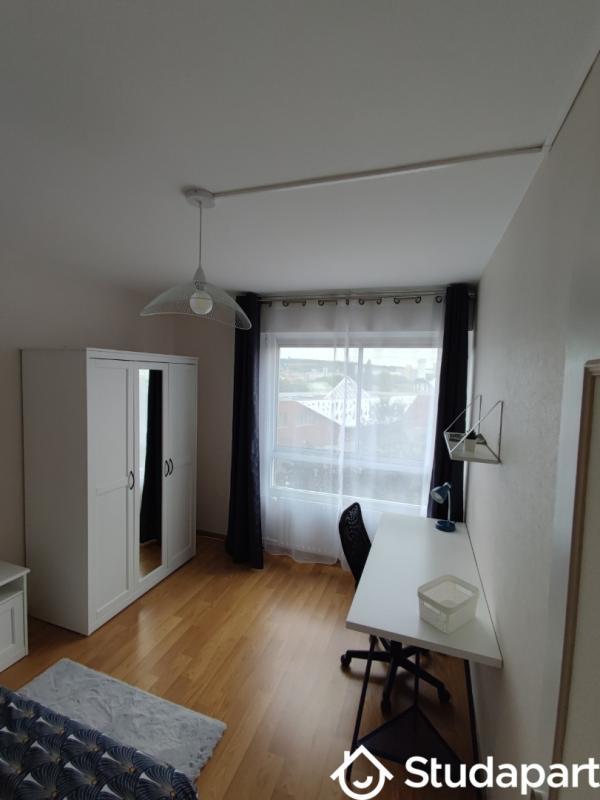 Chambre - 10 m² - 1 pièce