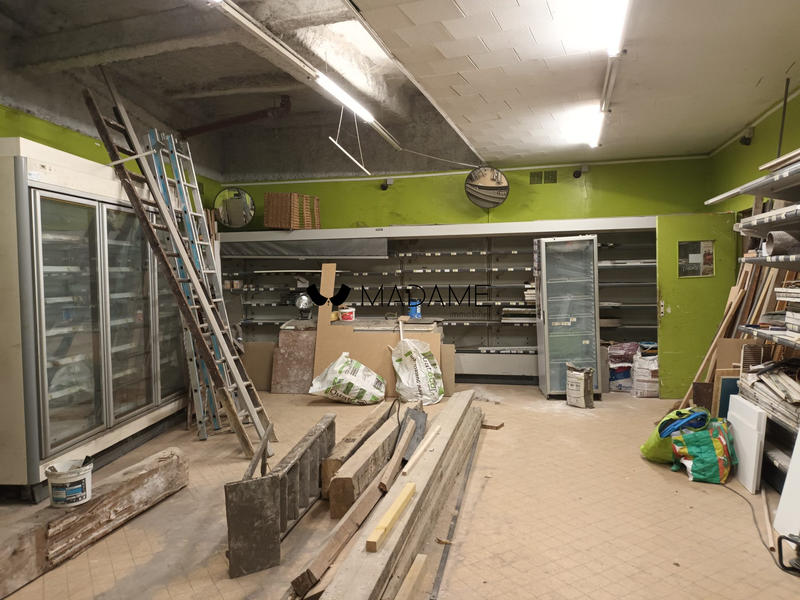 Local commercial - 135 m² - 2 pièces