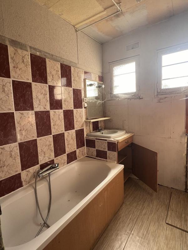 Maison - 63 m² - 5 pièces