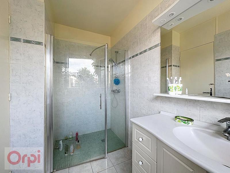 Pavillon - 144 m² - 6 pièces