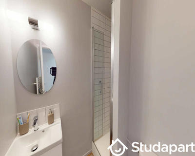 Chambre - 70 m² - 1 pièce