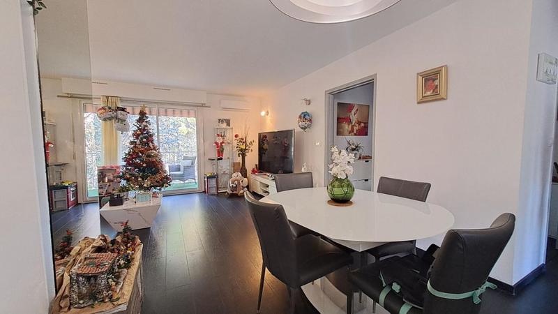 Appartement - 79 m² - 4 pièces