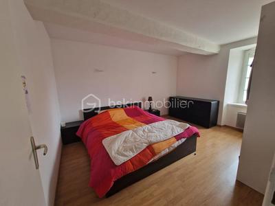 Maison - 271 m² - 9 pièces