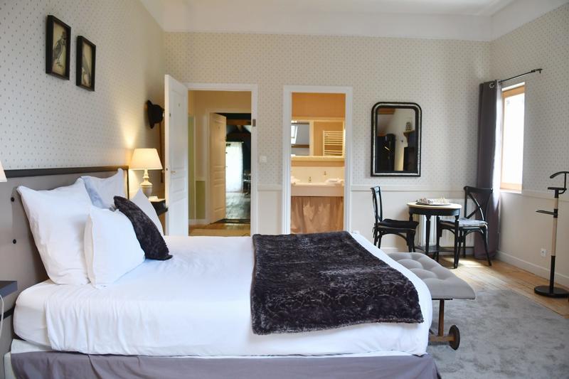 Maison ancienne - 432 m² - 15 pièces