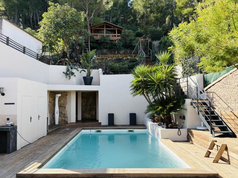 Maison - 169 m² - 5 pièces